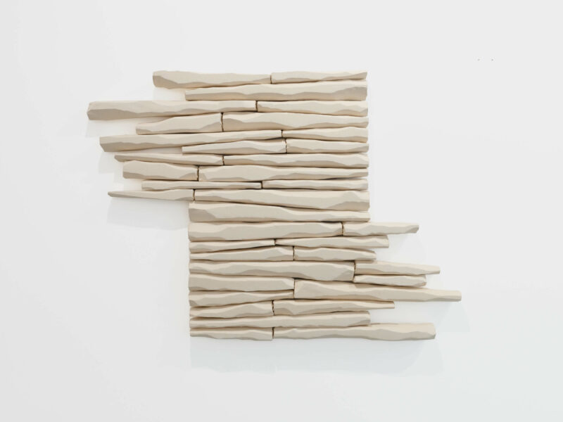 Doppelstück III, 2021 | Stoff, Holz, Kreide, 90 x 135 x 6 cm