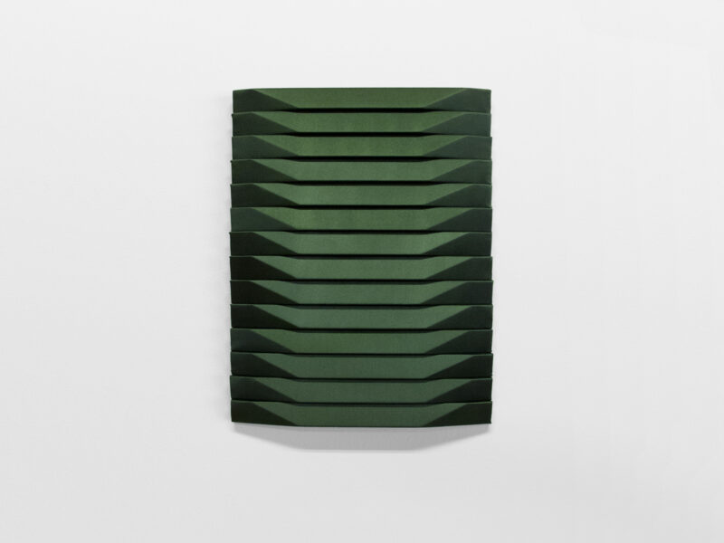 Satinbild (dunkelgrün), 2020 | Stoff, Holz, 34 x 27 x 3 cm