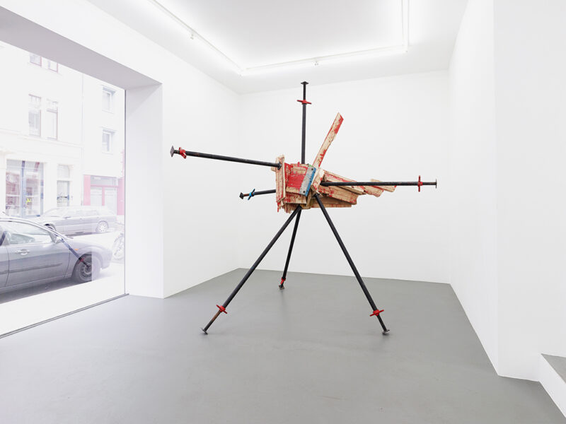Sonde, 2017 | Holz, Stahl, 252 x 285 x 286 cm | Kai Richter