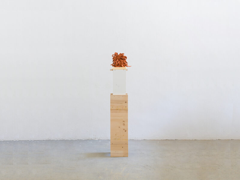 What's Left, 2021 | clay, wood, pressed wood, 150 x 15 x 24.5 cm | Sonia Leimer