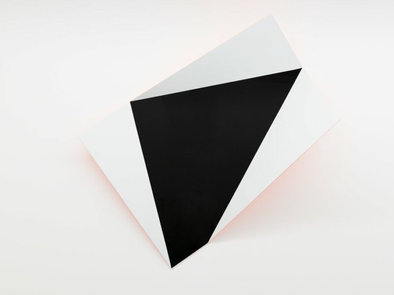 No. 549 Large Fold, 2014 | Lacquer on mild steel, 90 x 124 x 38 cm | Rana Begum