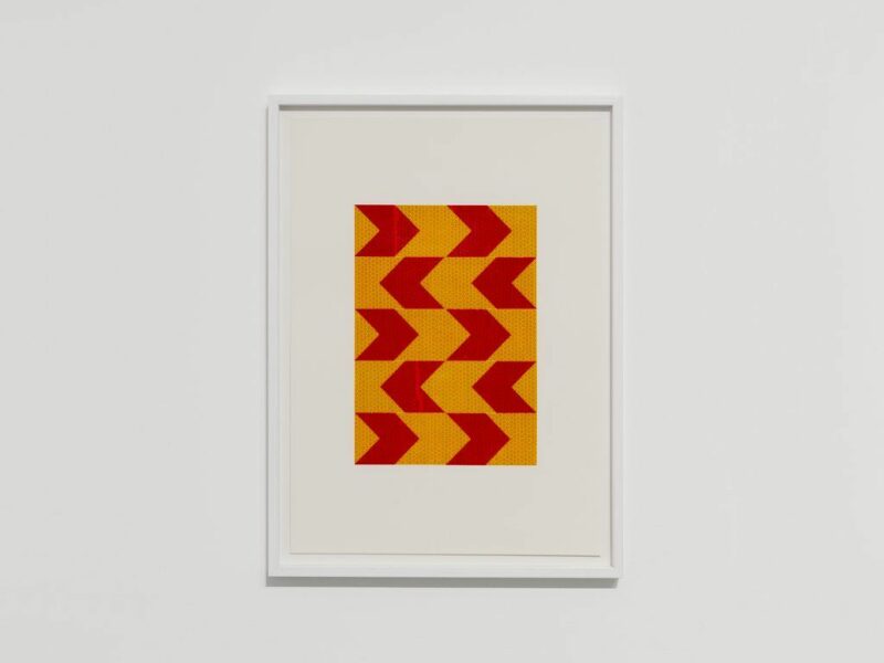 WP333, 2019 | reflektierendes Klebeband auf Papier, 42 x 30 cm