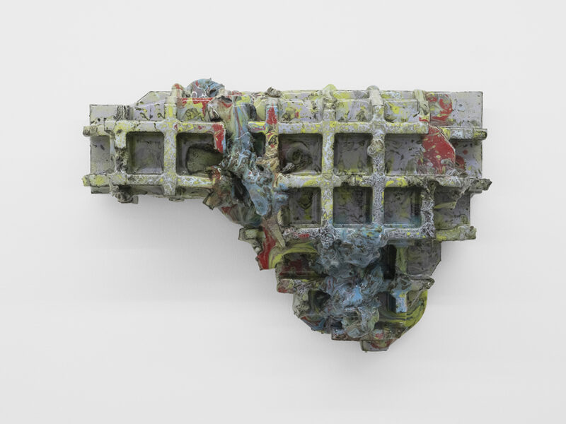 Kompartimento #8, 2024 | Keramik, glasiert, 40 x 60 x 19