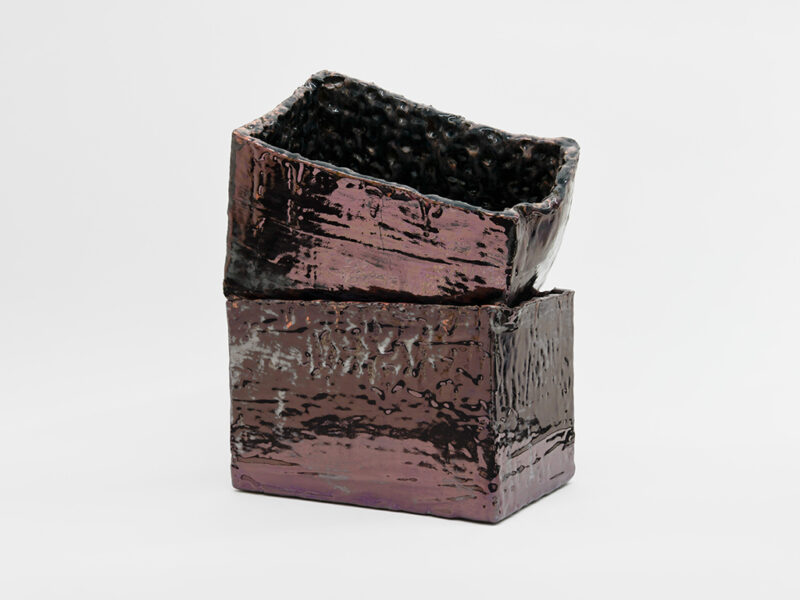 Dupper Box #27, 2023 |  ceramic, glazed, luster 41.5 x 26 x 33 cm | Gereon Krebber