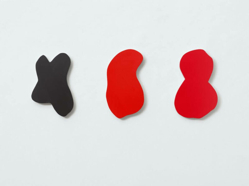 Chicas DEF, 2021 |  acrylic on aluminum, 3-part, together 39 x 104.5 x 2 cm | Imi Knoebel